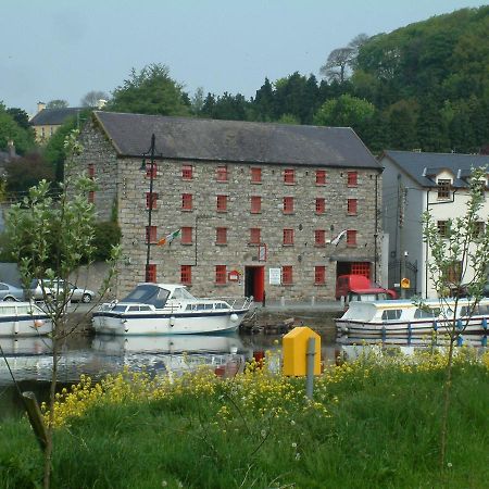Waterside Guesthouse Graiguenamanagh Extérieur photo